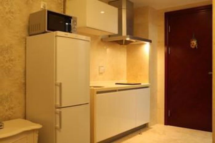 Room 19 of 42