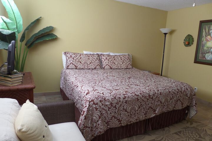 Room 4 of 56
