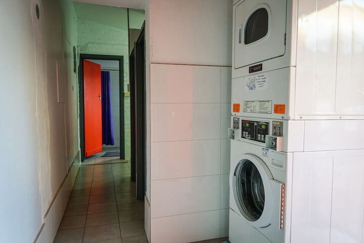 Room 30 of 38