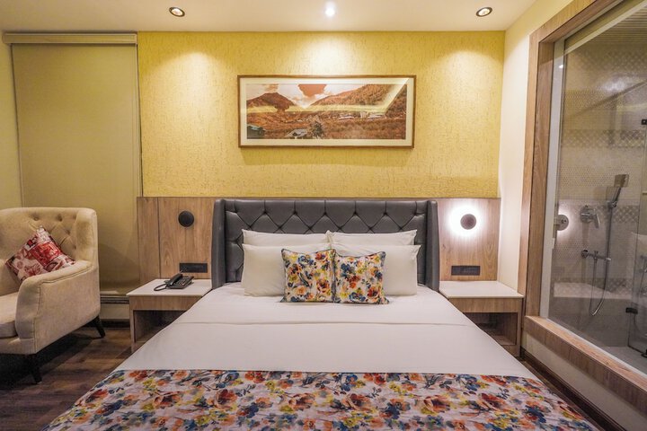 Room 12 of 51