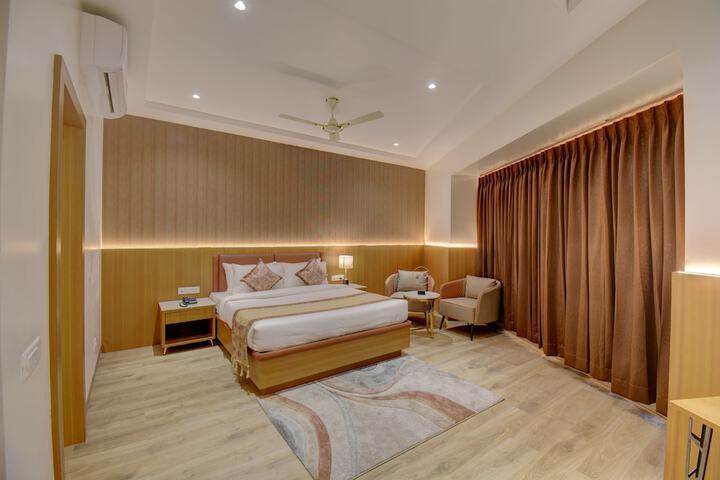 Room 13 of 49