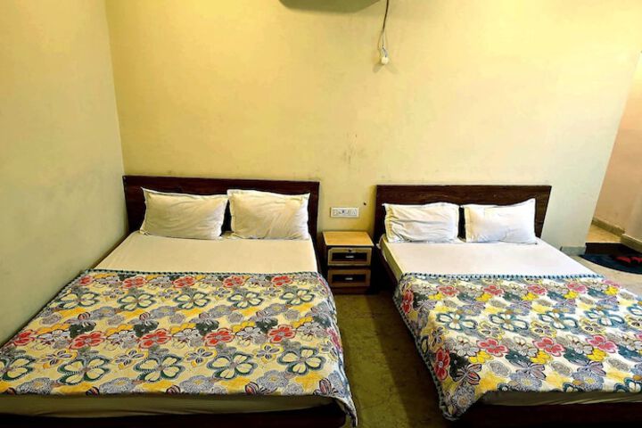 Room 6 of 40
