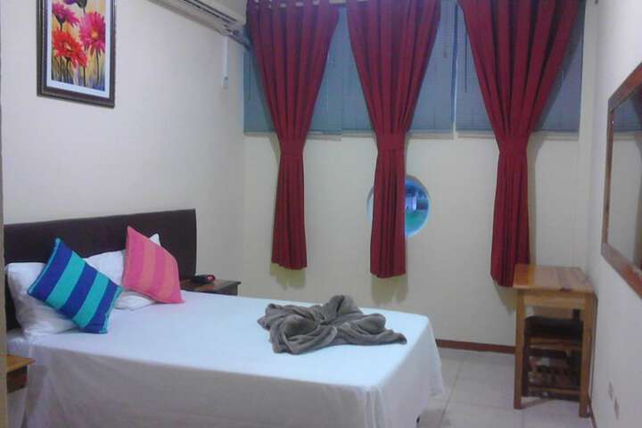 Room 6 of 78