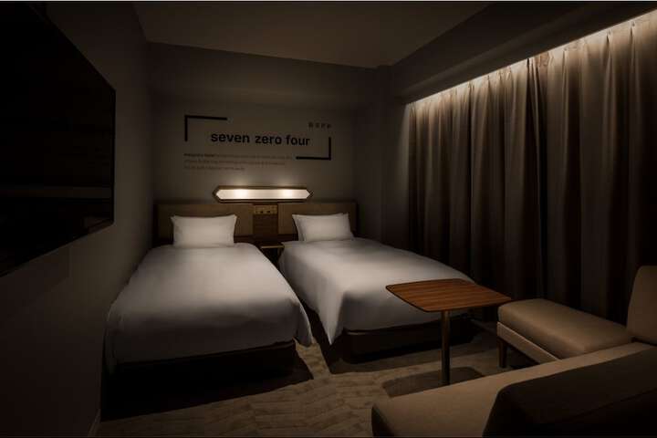 Room 12 of 37