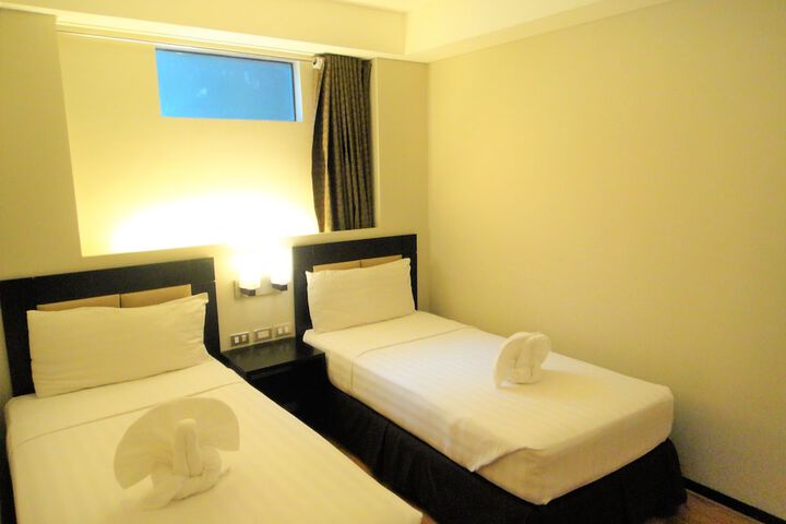 Room 7 of 67