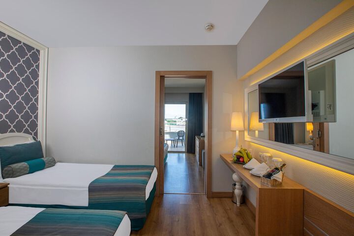 Room 48 of 280