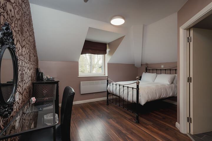 Room 8 of 23