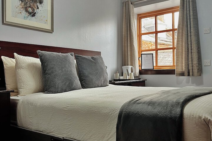 Room 3 of 21