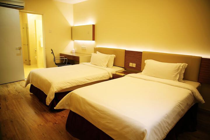 Room 41 of 74