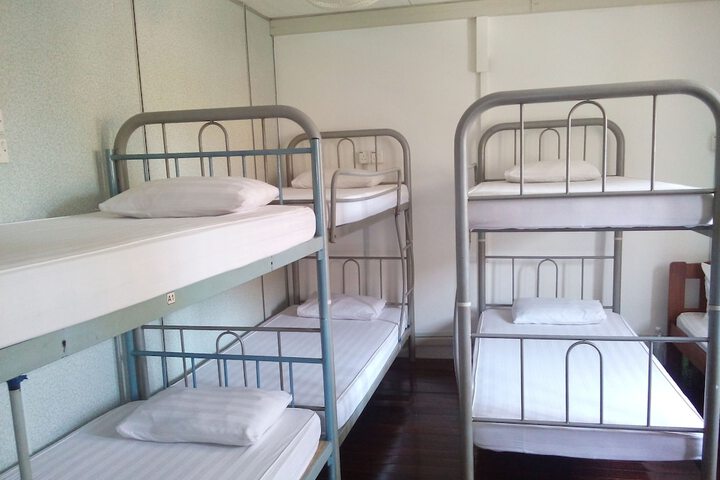 Room 13 of 132