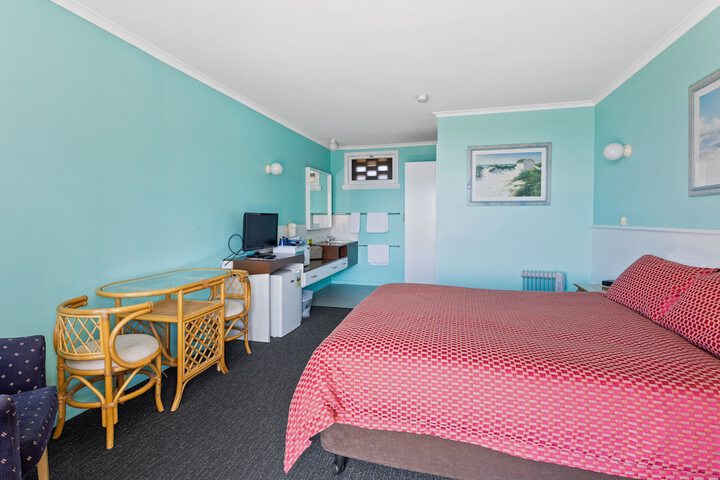 Room 6 of 45