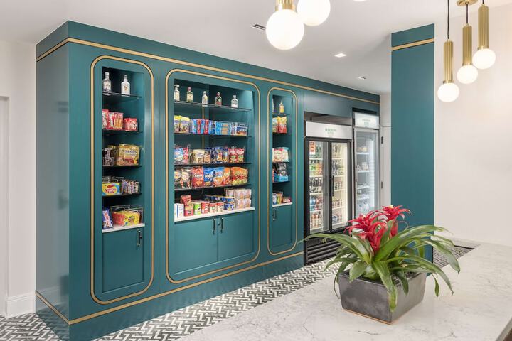 Snack bar