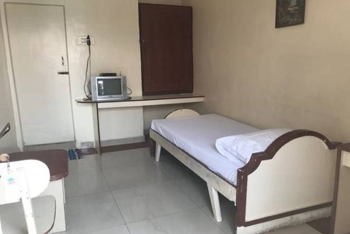 Room 5 of 36