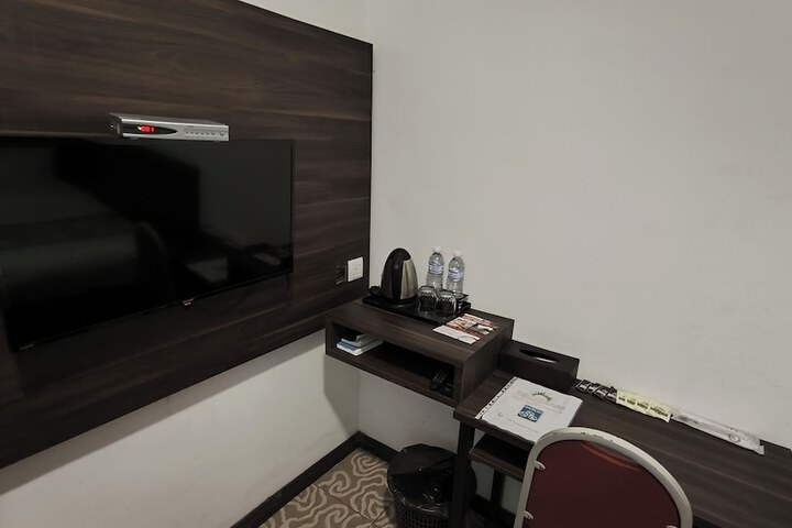 Room 36 of 76