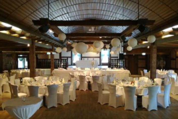 Ballroom/Hall 4 of 20