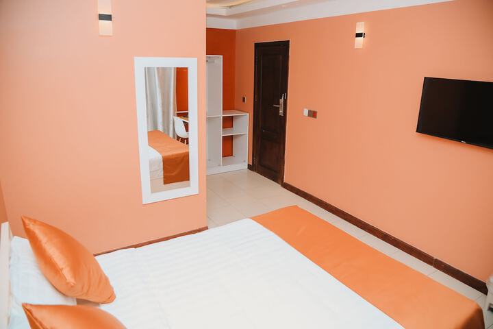 Room 7 of 38