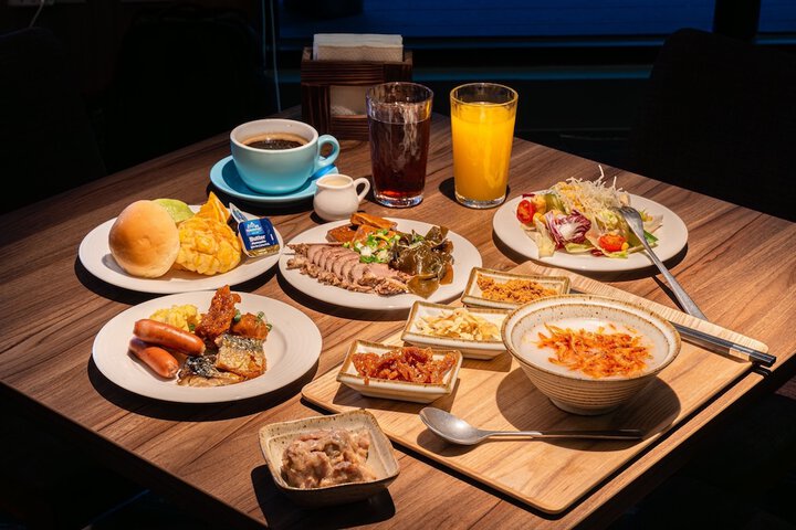 Breakfast/Coffee Service 106 of 113