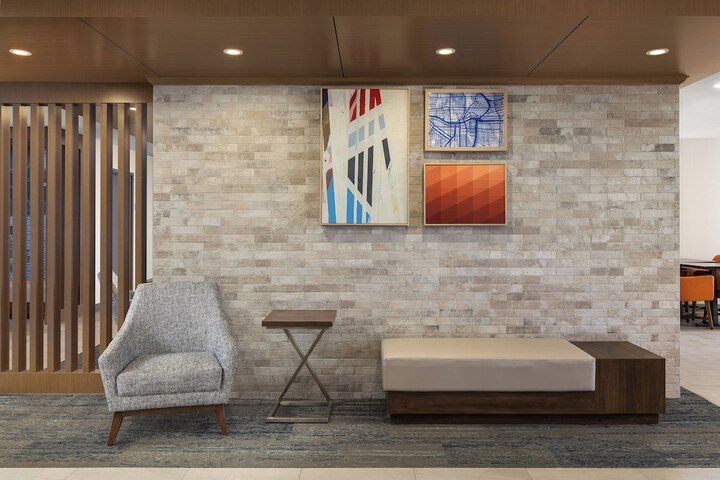 Entrance & Lobby