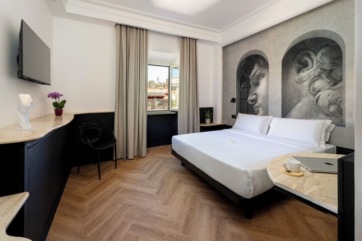Room 3 of 11