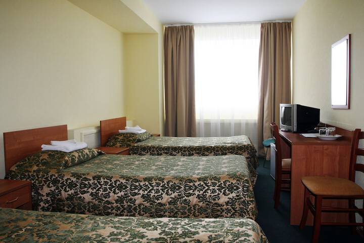 Room 11 of 33