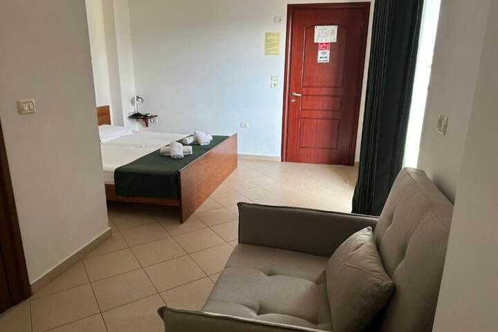 Room 26 of 69