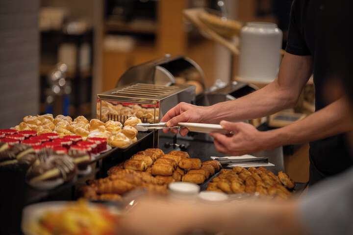 Breakfast/Coffee Service 65 of 108
