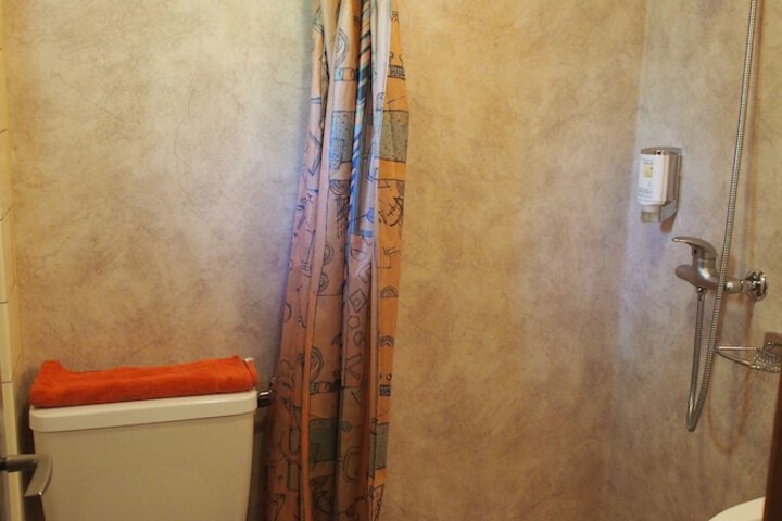 Room 20 of 42