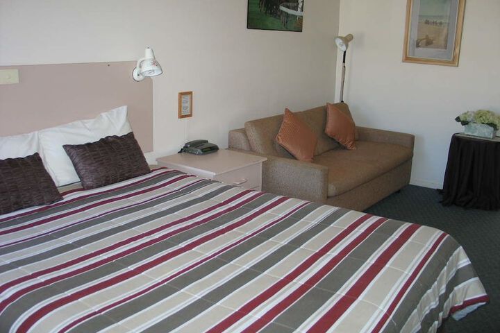 Room 10 of 46