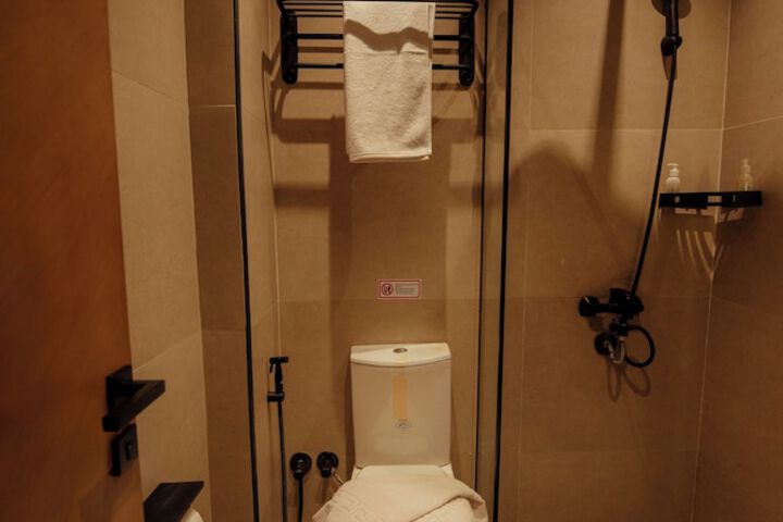 Room 108 of 150