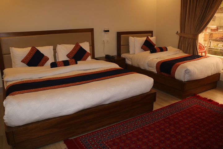 Room 8 of 24