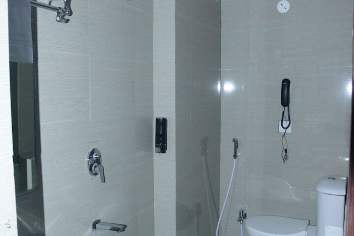 Room 15 of 26