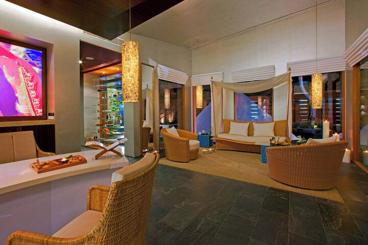Hotel Interior 4 of 128