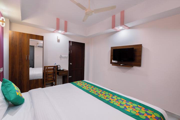 Room 16 of 38