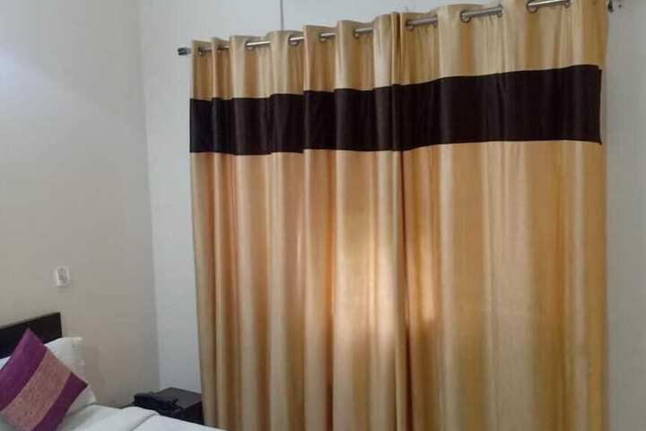 Room 2 of 14