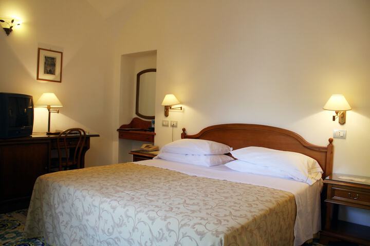 Room 12 of 88