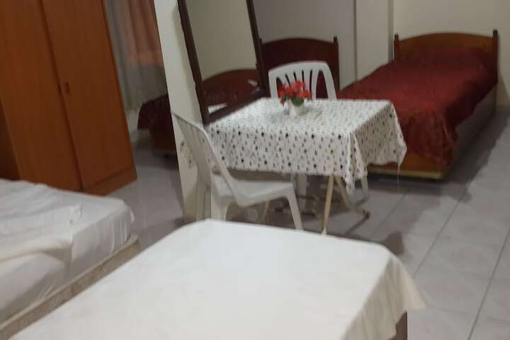 Room 32 of 105