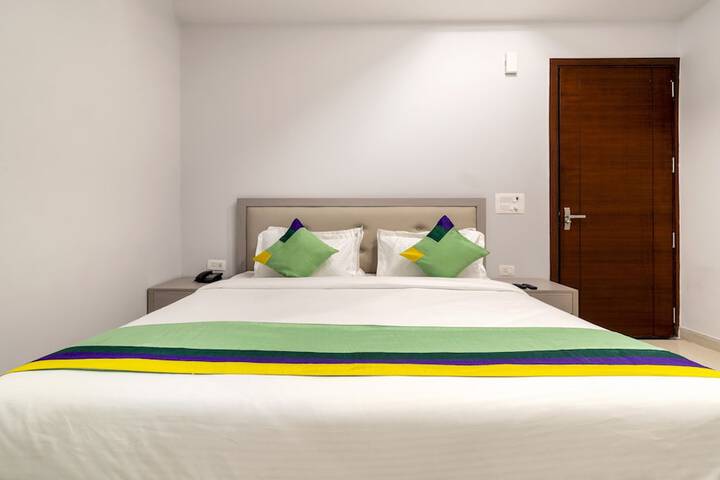 Room 10 of 40