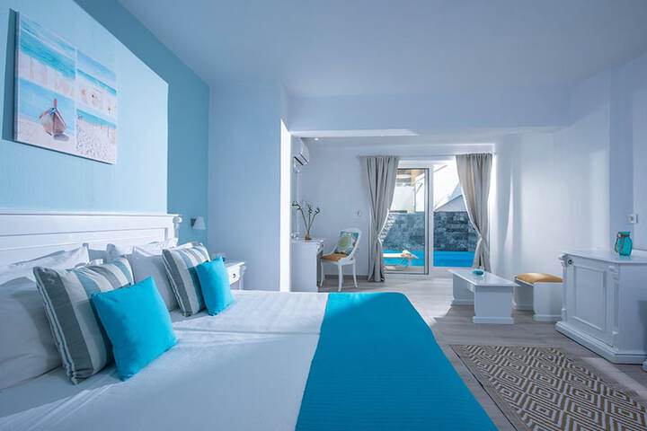 Room 5 of 44