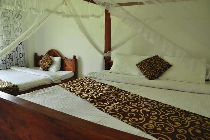 Room 8 of 20