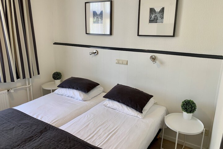 Room 5 of 52