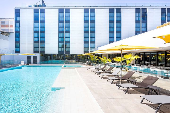 Hotel 76 of 79
