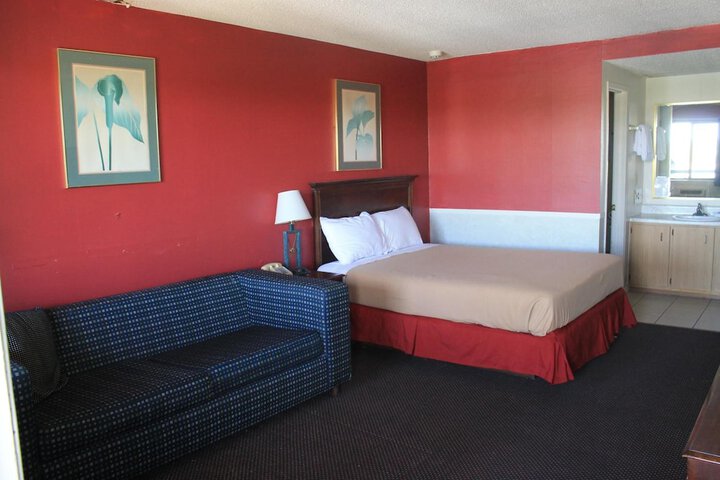 Room 8 of 20