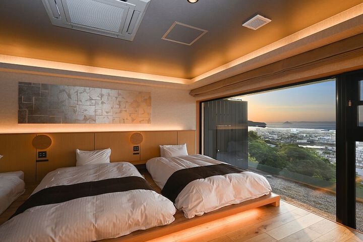 Room 17 of 43