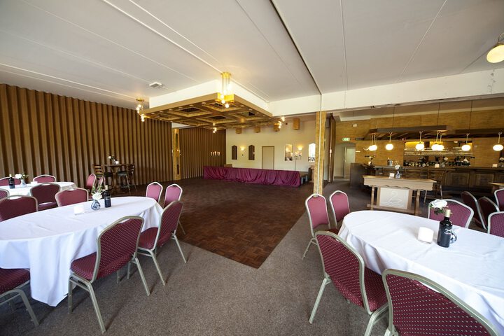 Ballroom/Hall 38 of 47