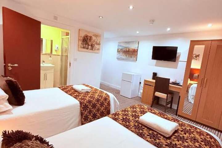Room 10 of 20