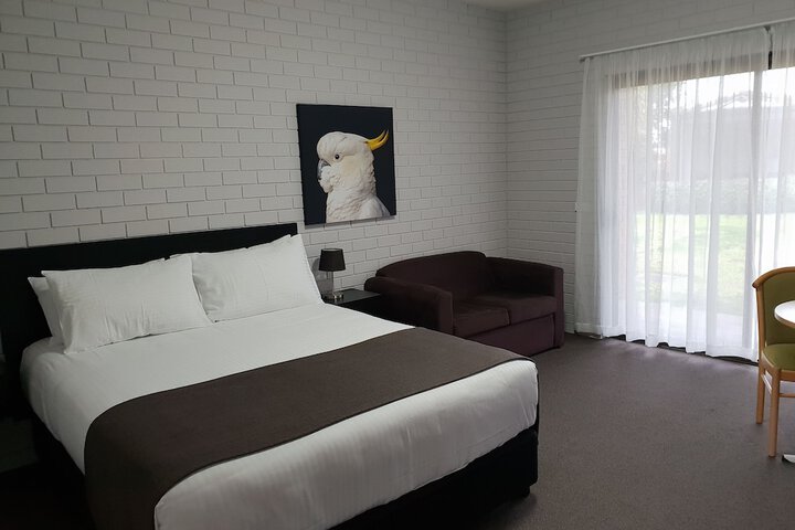 Room 4 of 49