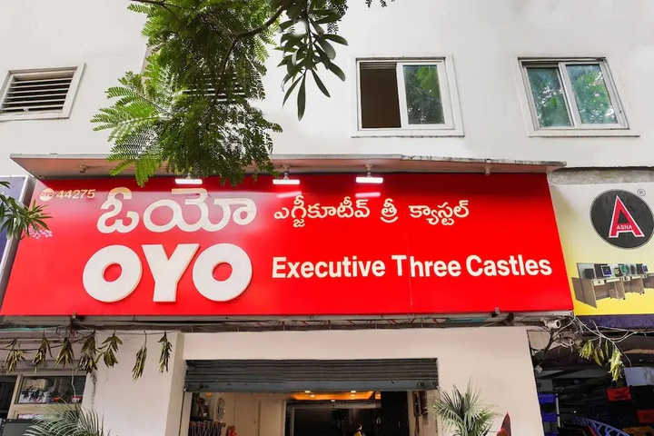 OYO 44275 Three Castles Executive