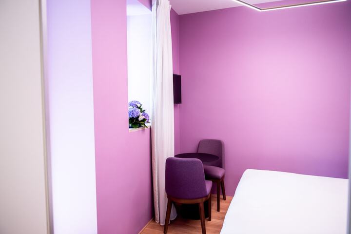 Room 76 of 188