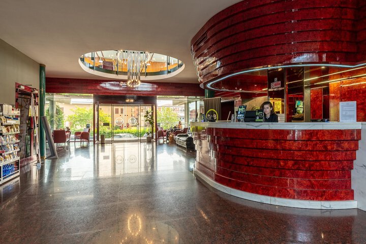 Guest Lobby