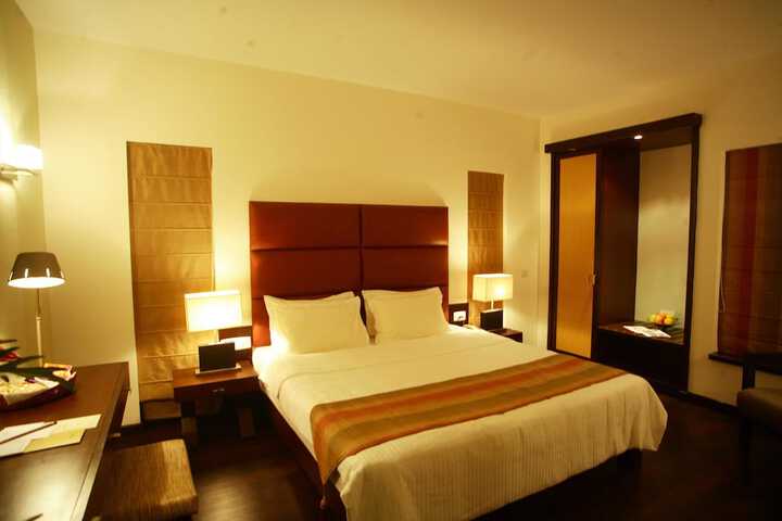 Room 8 of 36